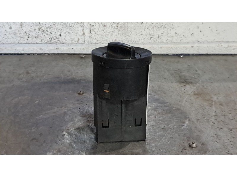 Recambio de mando luces para volkswagen passat variant (3b6) 1.9 tdi referencia OEM IAM 1C0941531A 2 NIEBLAS 