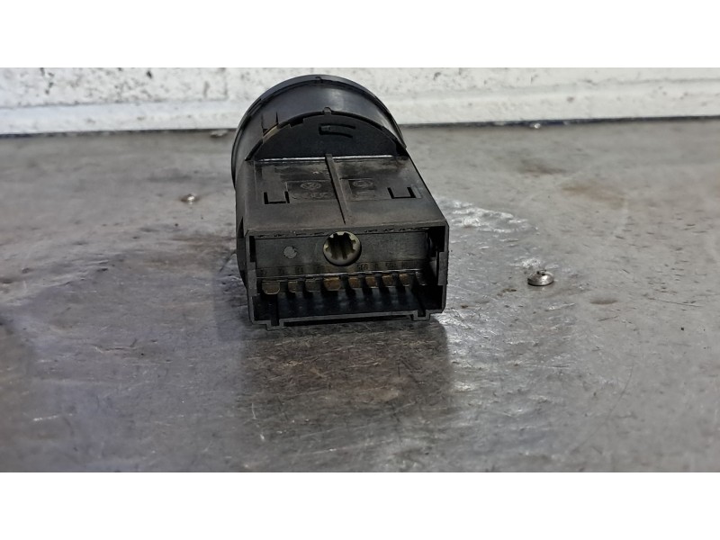 Recambio de mando luces para volkswagen passat variant (3b6) 1.9 tdi referencia OEM IAM 1C0941531A 2 NIEBLAS 