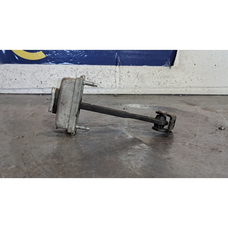 Recambio de tope puerta para ford focus berlina (cap) ambiente (d) | 04.06 - ... ambiente (d) | 04.06 - ... referencia OEM IAM  