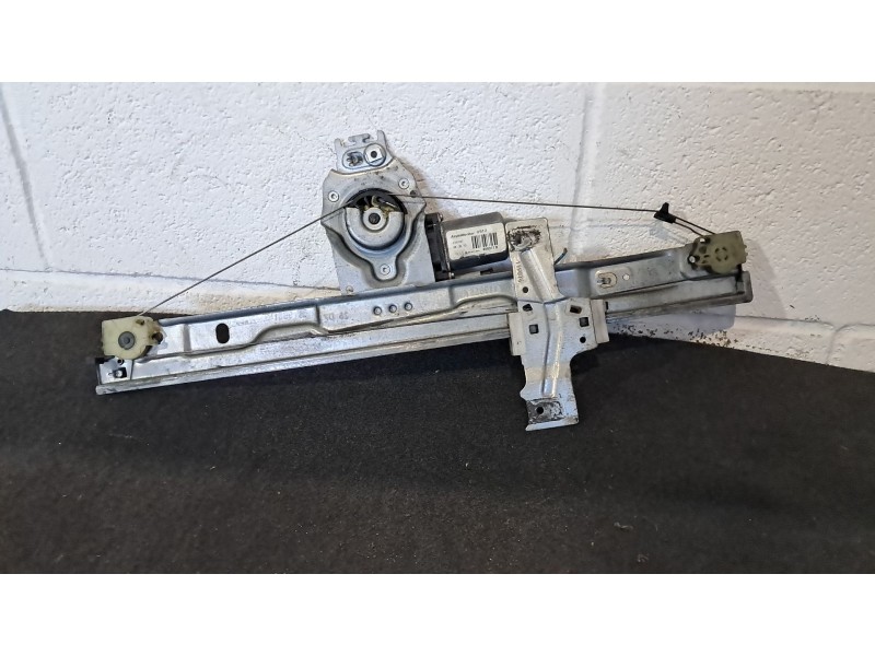 Recambio de elevalunas delantero derecho para peugeot 207 1.4 hdi referencia OEM IAM   