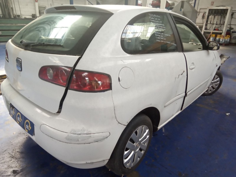 seat ibiza (6l1) del año 2002
