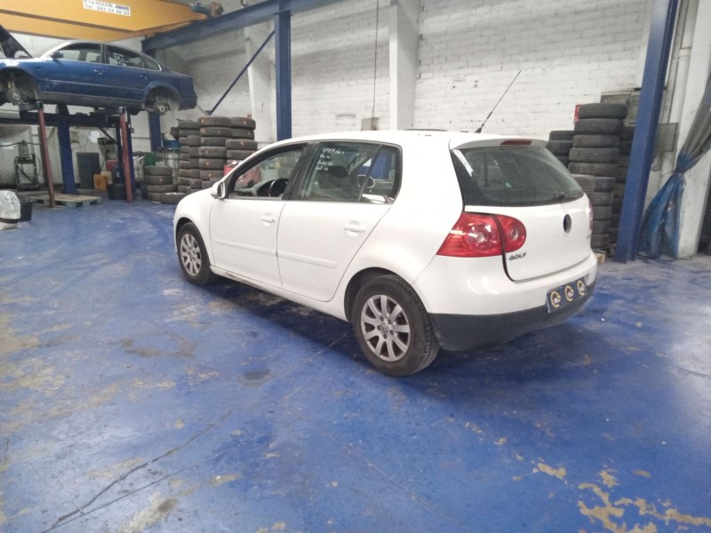 volkswagen golf v berlina (1k1) del año 2006