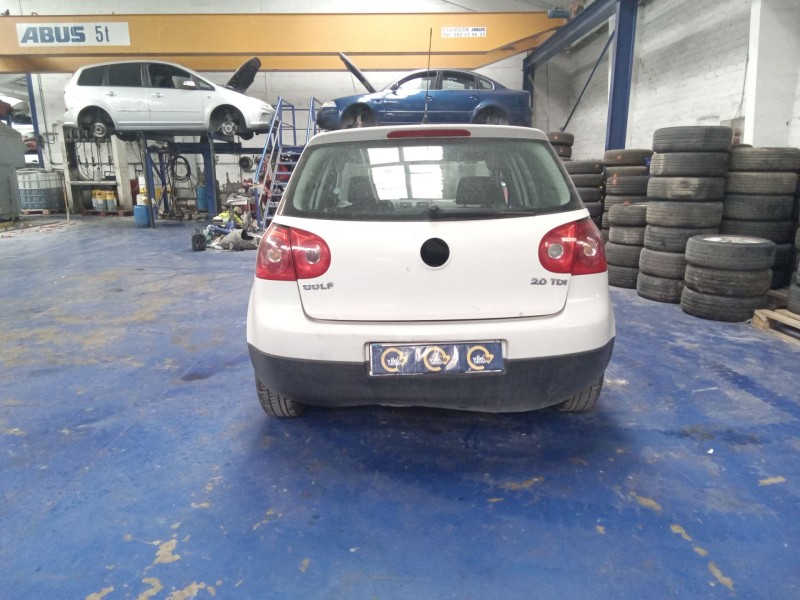 volkswagen golf v berlina (1k1) del año 2006