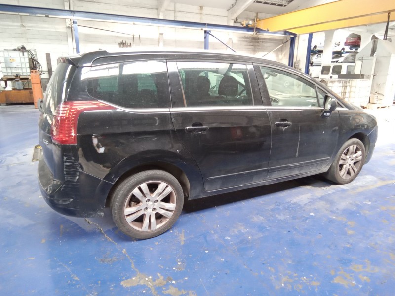 peugeot 5008 del año 2015