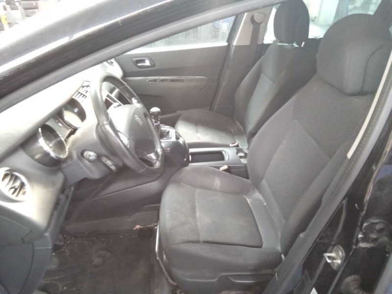 peugeot 5008 del año 2015