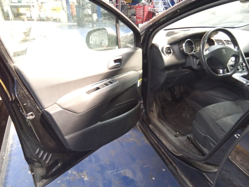 peugeot 5008 del año 2015