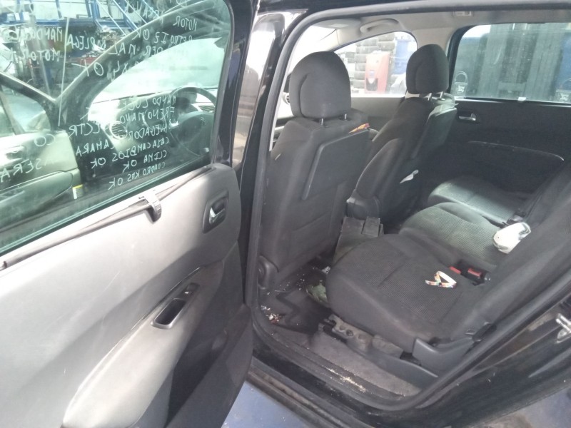 peugeot 5008 del año 2015