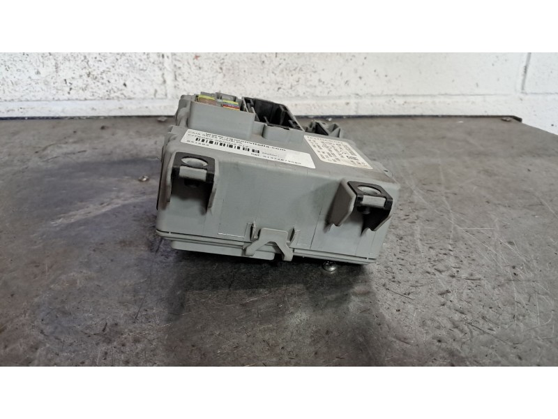Recambio de caja reles fusibles para citroen nemo attraction referencia OEM IAM 01372879080  