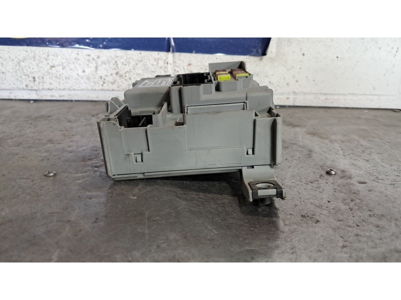 Recambio de caja reles fusibles para citroen nemo attraction referencia OEM IAM 01372879080  