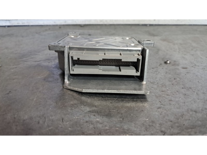 Recambio de centralita airbag para renault kangoo furgón compact professional referencia OEM IAM 8201229153  