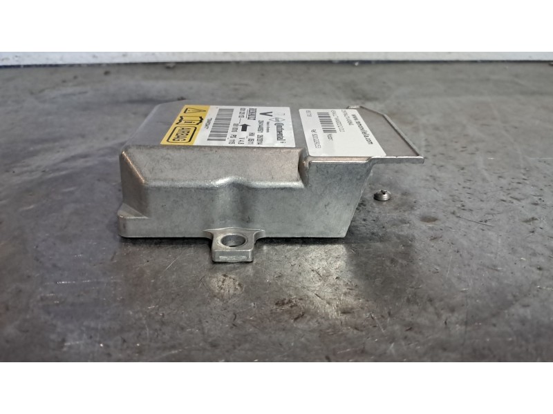 Recambio de centralita airbag para renault kangoo furgón compact professional referencia OEM IAM 8201229153  