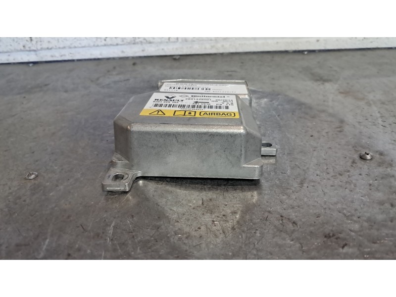 Recambio de centralita airbag para renault kangoo furgón compact professional referencia OEM IAM 8201229153  