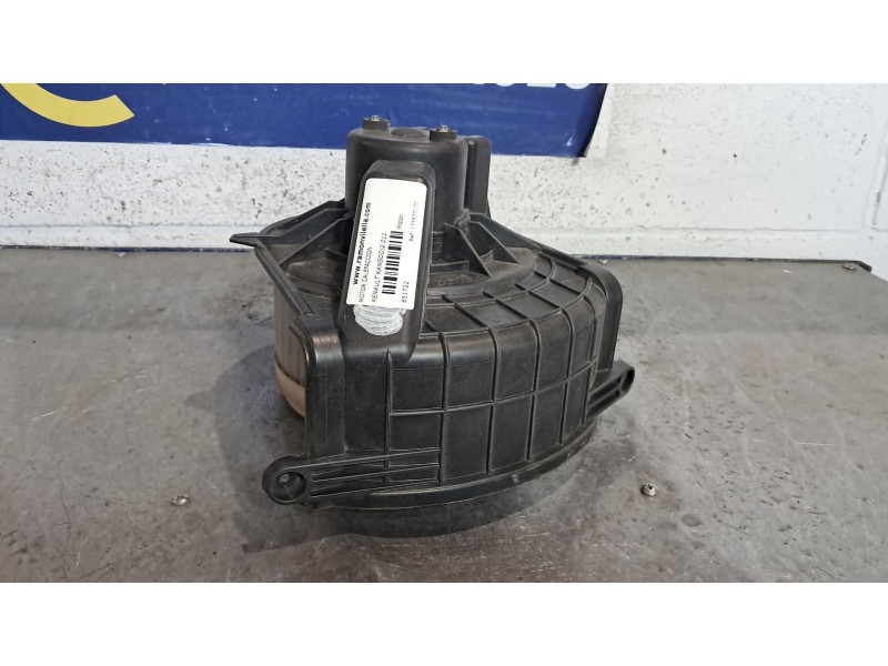 Recambio de motor calefaccion para renault kangoo furgón compact professional referencia OEM IAM 173830100  