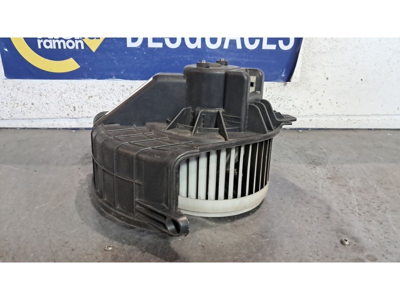 Recambio de motor calefaccion para renault kangoo furgón compact professional referencia OEM IAM 173830100  