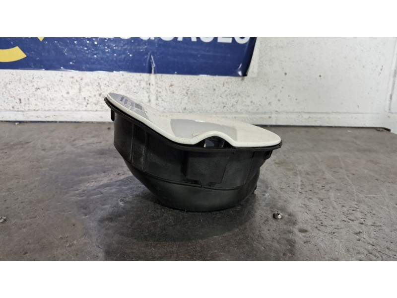 Recambio de tapa exterior combustible para citroen nemo attraction referencia OEM IAM 1353354080  
