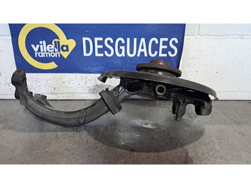 Recambio de mangueta delantera izquierda para volkswagen passat berlina (3b3) 1.9 tdi referencia OEM IAM    Recambio de mangueta delantera izquierda para volkswagen passat berlina (3b3) 1.9 tdi referencia OEM IAM
