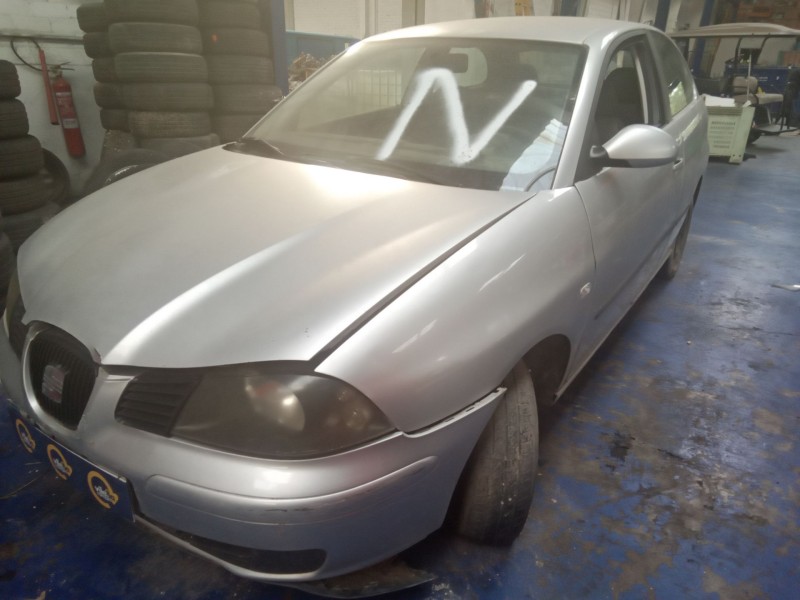 seat ibiza (6l1) del año 2002