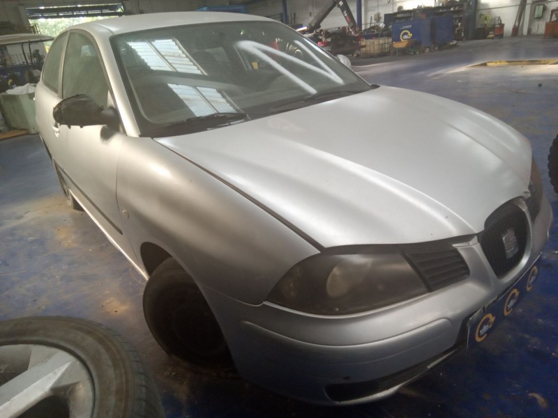 seat ibiza (6l1) del año 2002