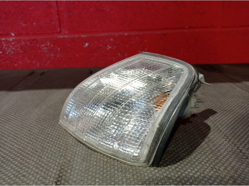 Recambio de piloto delantero derecho para mercedes clase c (w202) berlina 180 (202.018) referencia OEM IAM    Recambio de piloto delantero derecho para mercedes clase c (w202) berlina 180 (202.018) referencia OEM IAM