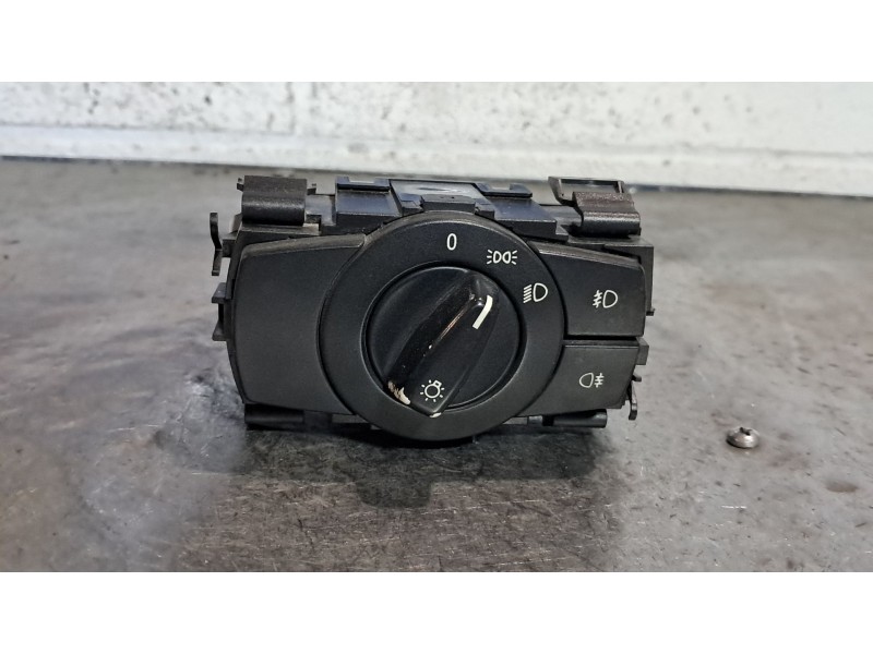 Recambio de mando luces para bmw serie 1 berlina (e81/e87) 120d referencia OEM IAM   