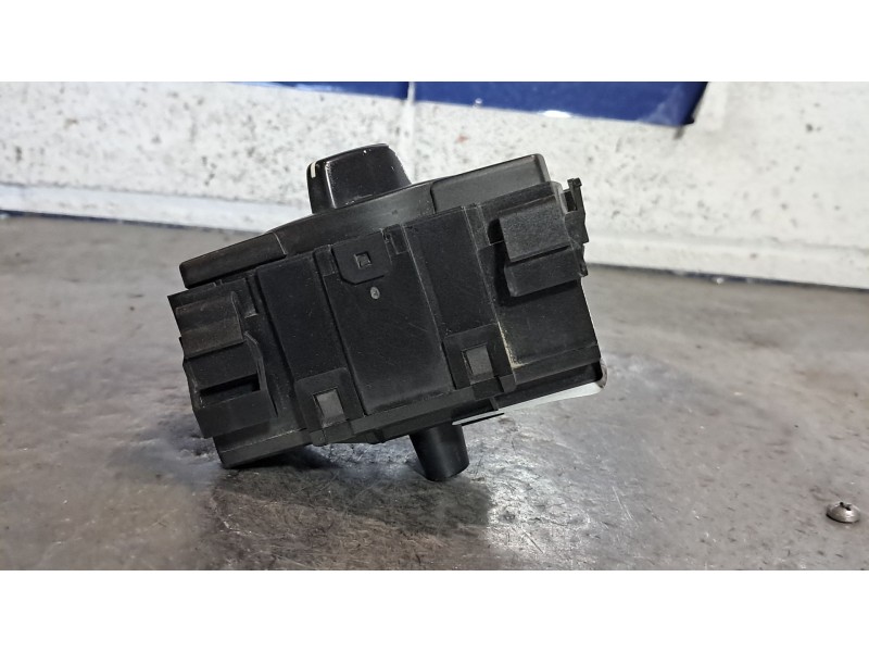 Recambio de mando luces para bmw serie 1 berlina (e81/e87) 120d referencia OEM IAM   