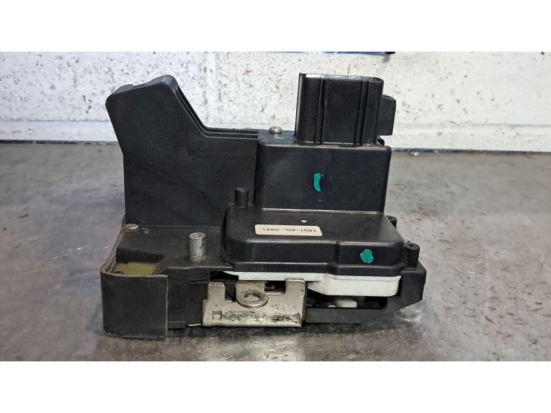 Recambio de cerradura puerta delantera derecha para ford fusion (cbk) elegance referencia OEM IAM   