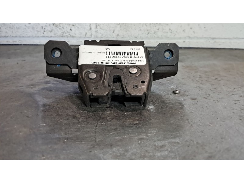 Recambio de cerradura maletero porton para chevrolet orlando ltz referencia OEM IAM   