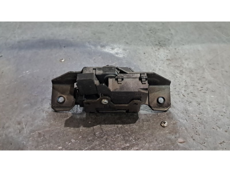 Recambio de cerradura maletero porton para chevrolet orlando ltz referencia OEM IAM   