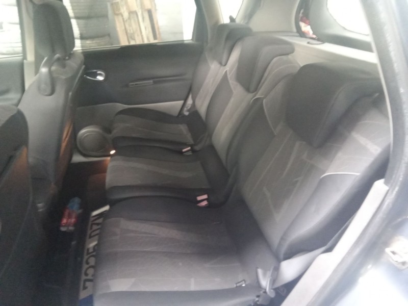 renault scenic ii del año 2006