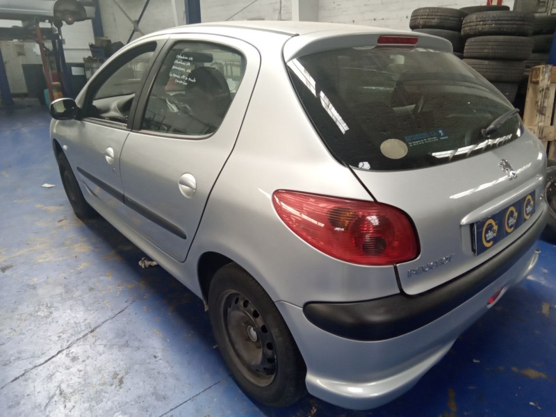 peugeot 206 1.4 75 del año 2004
