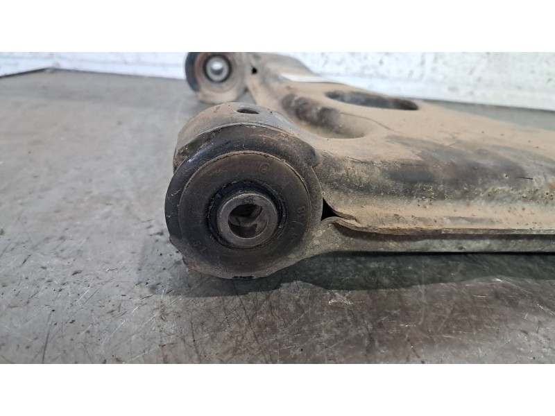 Recambio de brazo suspension inferior delantero izquierdo para opel astra h berlina elegance referencia OEM IAM   