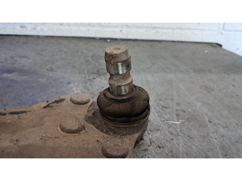 Recambio de brazo suspension inferior delantero izquierdo para opel astra h berlina elegance referencia OEM IAM   