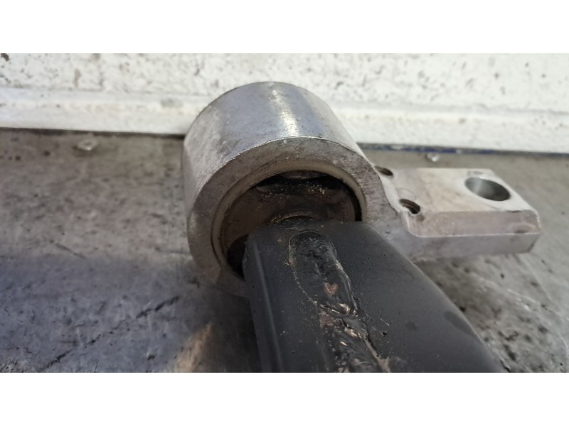 Recambio de brazo suspension inferior delantero derecho para ford fusion (cbk) elegance referencia OEM IAM 2S613042DA  