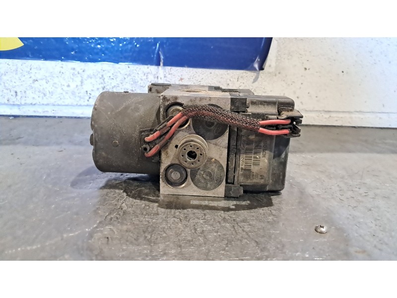 Recambio de abs para volkswagen passat berlina (3b2) 1.9 tdi referencia OEM IAM 8E0614111AB  