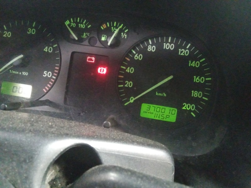 volkswagen polo berlina (6n1) del año 1998