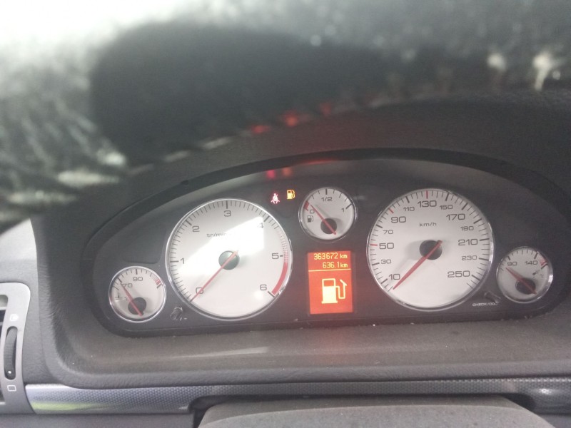 peugeot 407 del año 2004