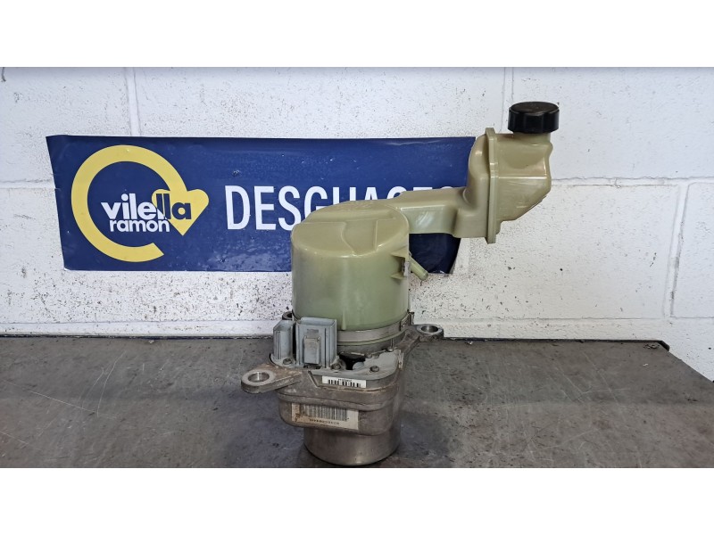 Recambio de bomba direccion para ford fusion (cbk) elegance referencia OEM IAM 5S613K514CB  