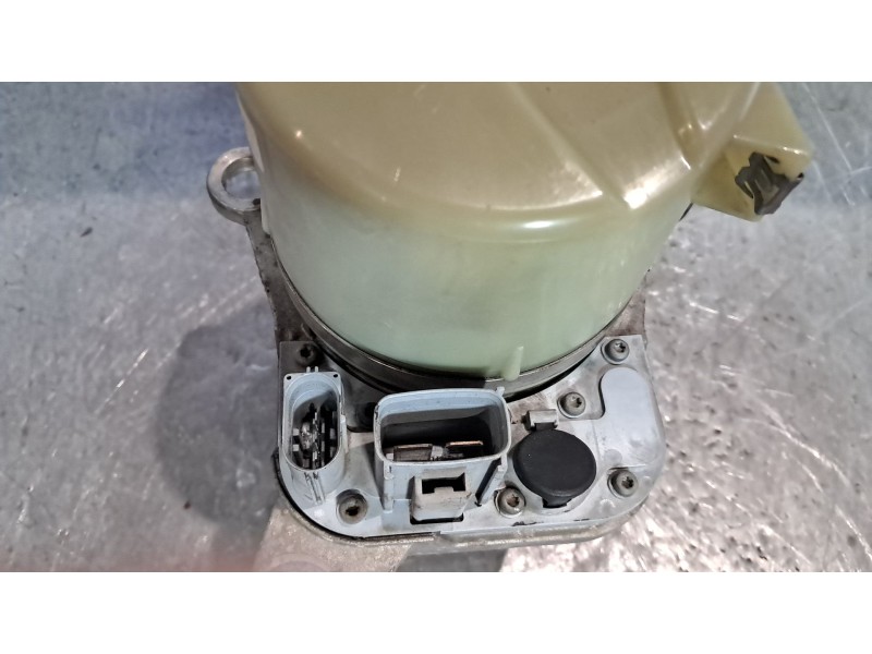 Recambio de bomba direccion para ford fusion (cbk) elegance referencia OEM IAM 5S613K514CB  