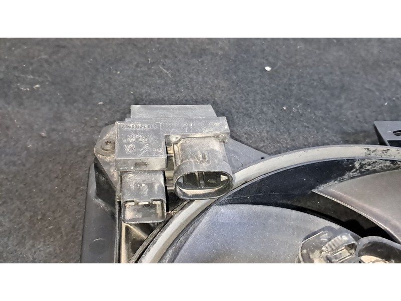 Recambio de electroventilador para peugeot 207 confort 1.4 75 referencia OEM IAM 8240503FR  