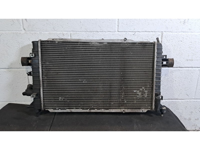 Recambio de radiador agua para opel astra h berlina elegance referencia OEM IAM   