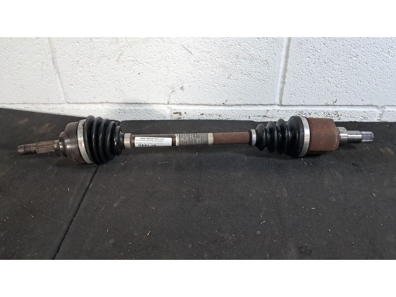 Recambio de transmision delantera izquierda para peugeot 207 confort 1.4 75 referencia OEM IAM   