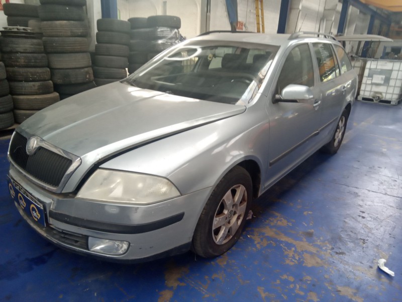 skoda octavia combi (1z5) del año 2006