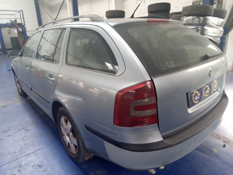 skoda octavia combi (1z5) del año 2006