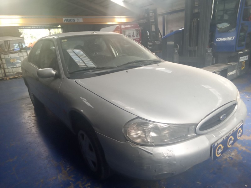 ford mondeo berlina (gd) del año 1996