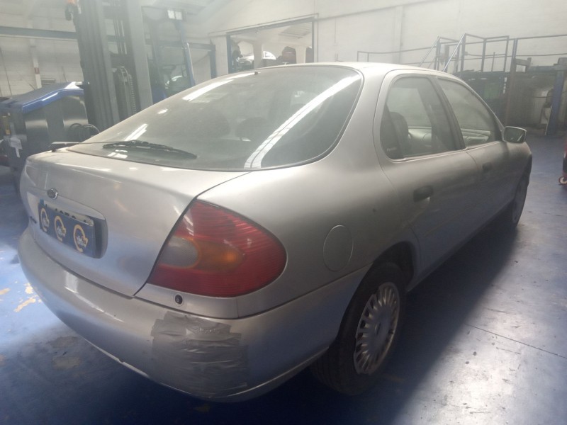 ford mondeo berlina (gd) del año 1996