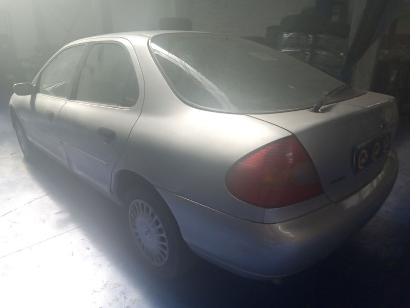 ford mondeo berlina (gd) del año 1996