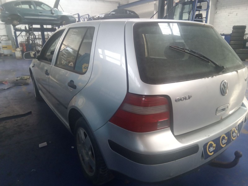 volkswagen golf iv berlina (1j1) del año 2000