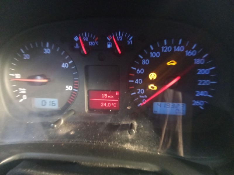 volkswagen golf iv berlina (1j1) del año 2000