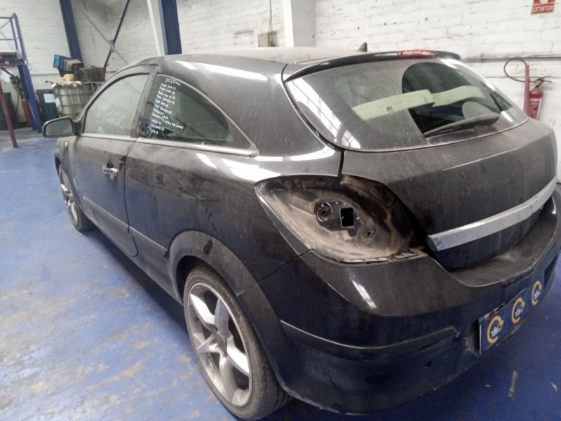 opel astra gtc del año 2007