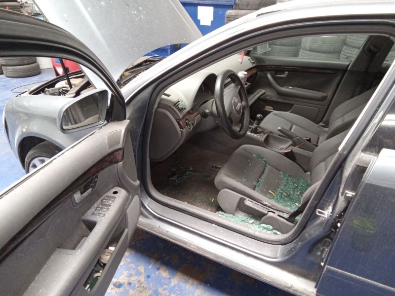 audi a4 berlina (8e) del año 2025